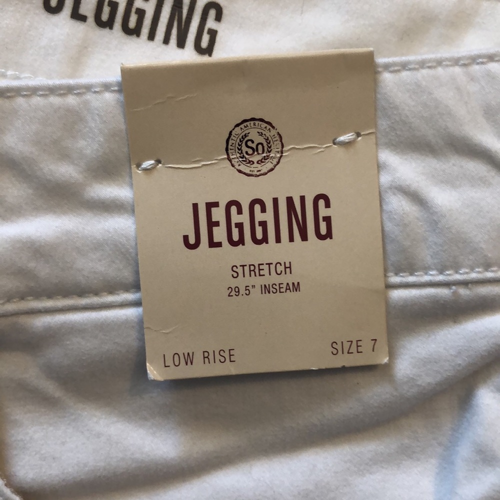NWT SO Stretch Low Rise White Jegging Sz7 29.5 inseam - Picture 3 of 7